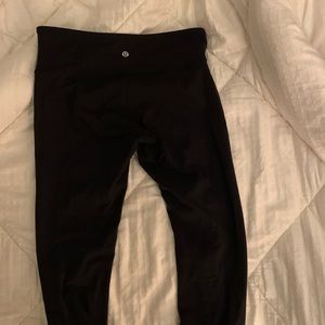 black lululemon leggings